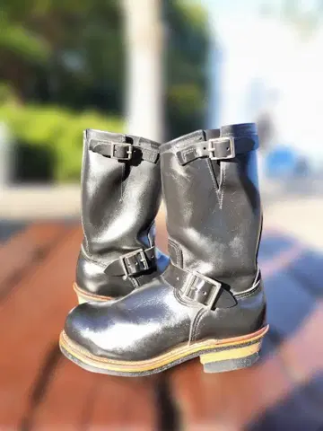 주말 한정판 가격 인하! 레드윙 엔지니어 부츠