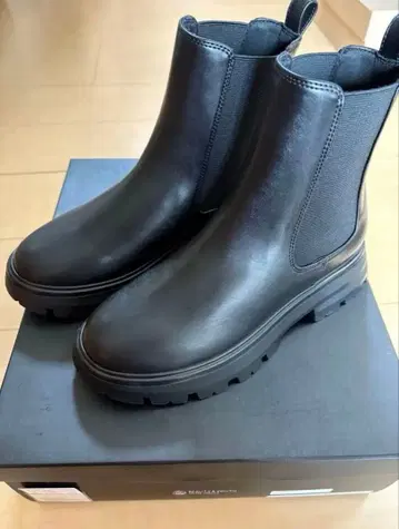 BEAUTY&YOUTH 블랙 사이드 고어 부츠