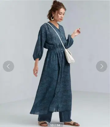 CFC 플로팅 프린트 롱 원피스