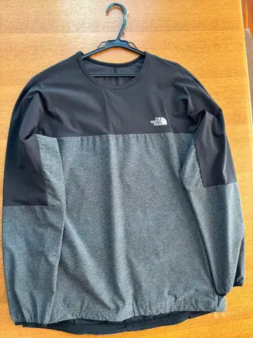 THE NORTH FACE 긴팔 티셔츠 그레이/블랙
