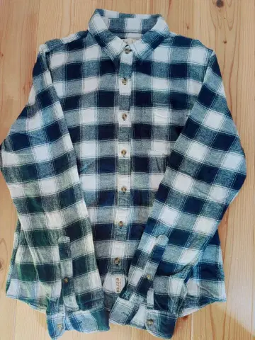 플란넬 셔츠 네이비와 화이트 체크