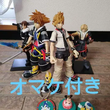 킹덤하츠 파이널 판타지 피규어 세트