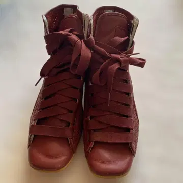 PUMA 하이컷 스니커즈