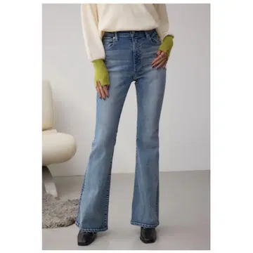 [택 포함 새상품] AZUL DENIM 플레어 데님 라이트 블루 M