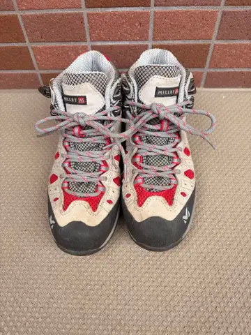 Millet 트레킹 슈즈 그레이/레드
