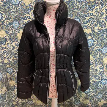 GUESS 블랙 다운 자켓 S