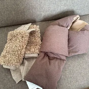 새상품 야마다야 다운 머플러 퍼 포함 베이지 핑거리스 장갑 2세트