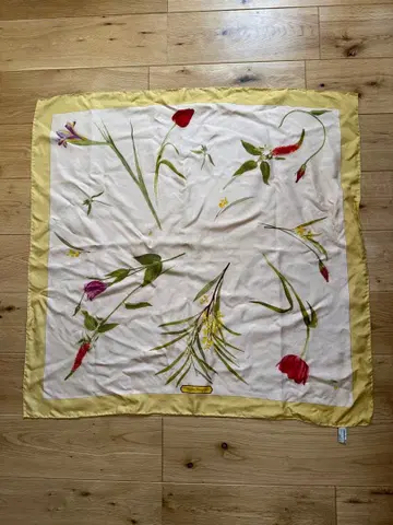 Salvatore Ferragamo 꽃무늬 실크 스카프