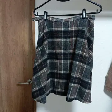 그레이 계열 체크 플레어 스커트 L