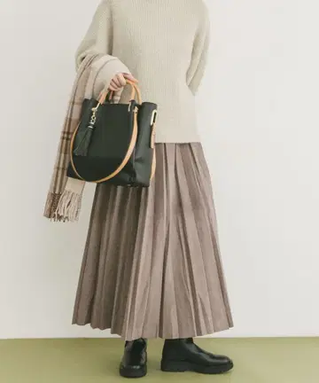 어반 리서치 페이크 스웨이드 플리츠 스커트