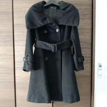 블랙 빅 칼라 플레어 코트