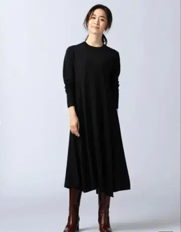 23구 고급 울 하이넥 니트 플레어 원피스 그레이 40 고급 모 100%