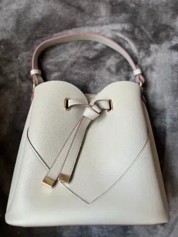 VIS 하트형 숄더백