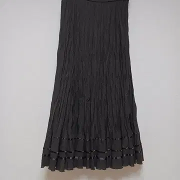 레리안 울 100% 플리츠 스커트