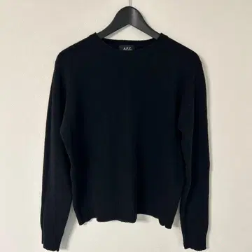 A.P.C. 아페쎄 긴팔 스웨터 블랙