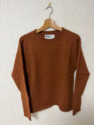 MHL. 니트 스웨터