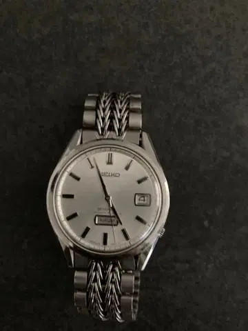 세이코 매틱, 위크데이터 6218-8010