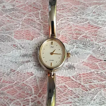 새상품 배터리 작동품 CITIZEN FILL 여성용 손목시계 MN197