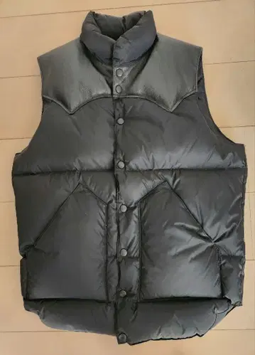 [ 새상품급 ] 로키 마운틴 블랙 다운 베스트 38