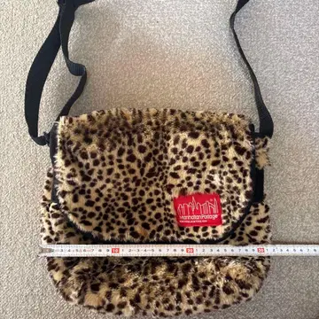 맨해튼 포티지 레오파드 무늬 메신저 백