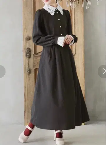 소말리 이매지네이션 배색 레이스 플레어 원피스