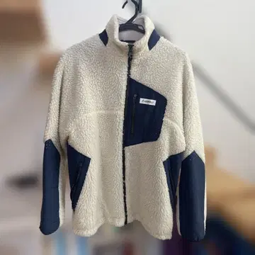 그라미치 프릭스스토어 플리스 자켓 크림색 네이비