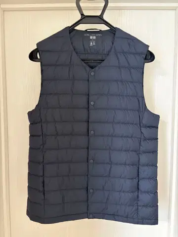 울트라 라이트 다운 베스트 사이즈 M 네이비 복조리 포함 시착만 한 상품