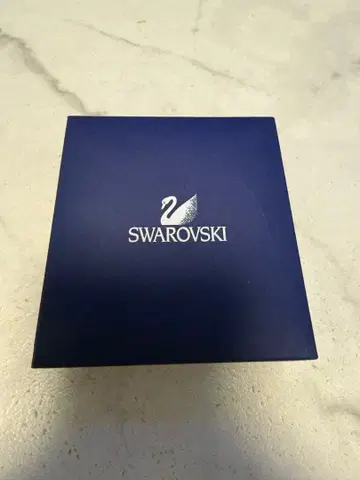 Swarovski 크리스탈 드롭형 귀찌