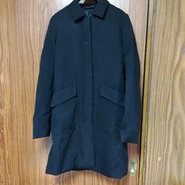 여성용 블랙 스탠 칼라 다운 코트 띠어리 M