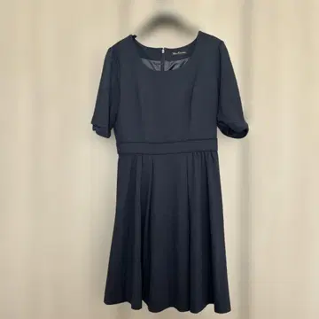 Clear Impression 네이비 반팔 원피스