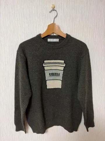 I AM I 니트 스웨터