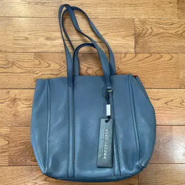 새상품급 MARC JACOBS 더 택토트 27 토트백