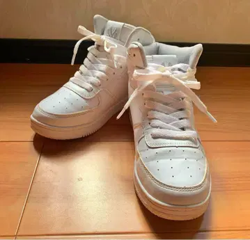 감사제 세일#MLB#NY 양키스#하이컷 신발#화이트