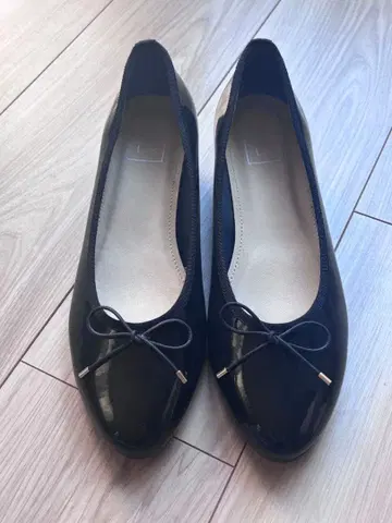 ing 에나멜 펌프스 24.5cm