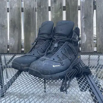 F/CE. x Danner 하이브리드 다너 라이트 GORETEX