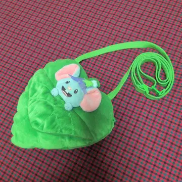 판타지 스프링스 치즈 숄더백