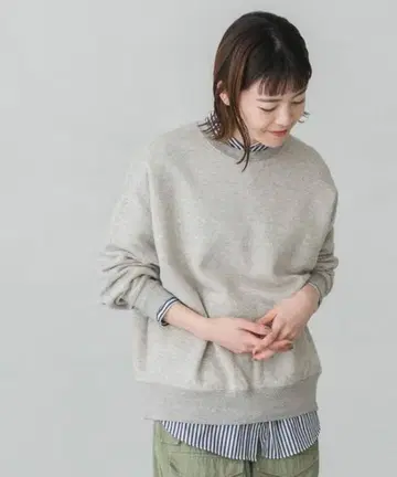 카구레 코튼 리오셀 맨투맨 풀오버 화이트 그레이