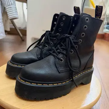[ Dr.Martens ] 8홀 통굽 블랙 UK3(22cm)