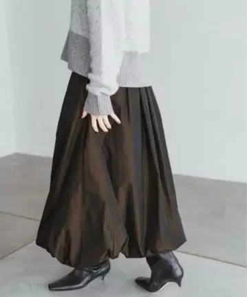 [ IENA ] 타프타 벌룬 스커트 (브라운)