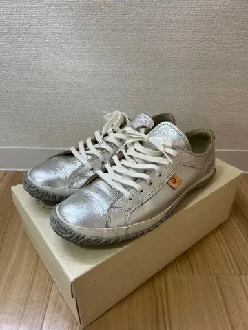 SPINGLE MOVE 스니커즈