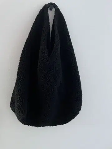 보아 소재 블랙 토트백