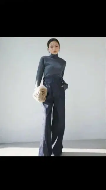 아뉴앙스 데님 하이웨스트 그루카 디테일 데님