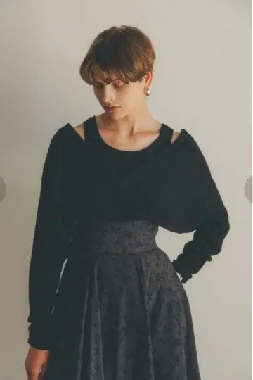 CLANE CACHE COEUR LAYER KNIT TOPS 블랙 클라네