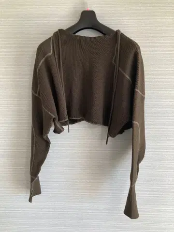 BEAMS BOY 밀리터리 숏 풀오버 니트 올리브