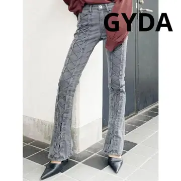 GYDA 센터 레이스업 플레어 팬츠