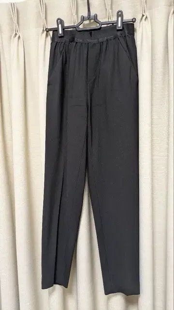 칼리테 블랙 팬츠