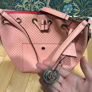 Michael Kors 핑크 백