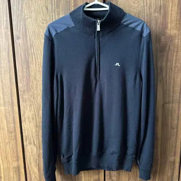 J.Lindeberg 네이비 스웨터 하이넥