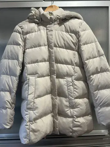 글로벌 워크 아름다운 실루엣 발수 다운 코트 아이보리 M