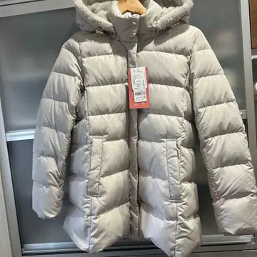 글로벌 워크 아름다운 실루엣 발수 다운 코트 아이보리 M